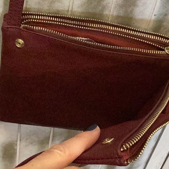 Bass leather handbag, crossbody, like new, burgundy - Picture 9 of 14